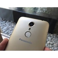 panasonic Eluga Arc